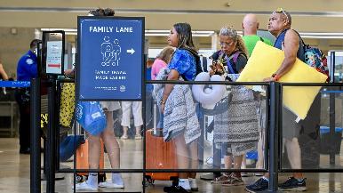Comienza la toma de fotografía y recopilación de biométricos a extranjeros en Estados Unidos